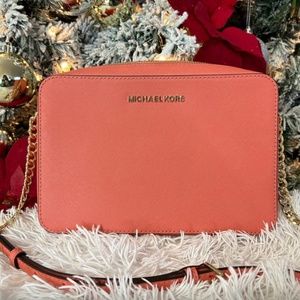 Like new Authentic Michael Kors Crossbody bag